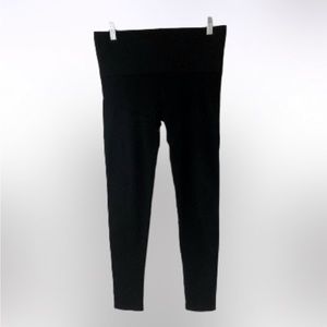 Blanqi black maternity leggings. Large